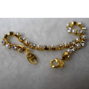 Avon Vintage Alternating Rhinestone/Faux Pearl 7" Stunning Glam Bridal Bracelet